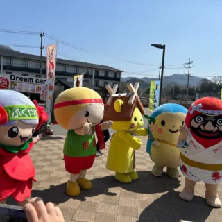 ～2025春の山陰山陽観光展in道の駅世羅～ご当地キャラ大集合！道の駅世羅
2025年３月23日（日）開催
#ローラ #福山市 #せら坊 #世羅町#かみりん #上島町 #しまねっこ #島根県 #やっさだるマン #三原市 #宮本屋 #克國水産 #唐揚げ専門店とり将 #道の駅世羅 #中国やまなみ街道開通１０周年記念イベント #福山物産協会